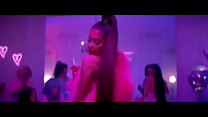 Ariana Grande 7 Rings Musikvideo und beste Sexszenen von Michelle Maylene Bearbeitet