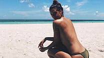 María Pedraza à moitié nue sur son Instagram