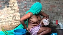 Indien village desi baignade vidéo dans hindi desi radhika