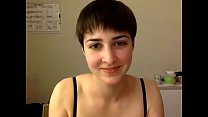 Cute with short hair showing great ass on cam live