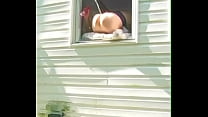 Mon voisin éjacule par la fenêtre