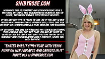 Lapin de Pâques Sindy Rose avec pompe à pénis sur prolapsus et carottes