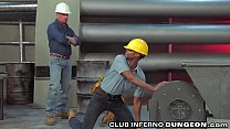 ClubInfernoDungeon - Schwarzer Bauarbeiter zahlt seine Gebühren