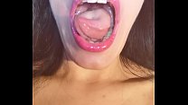 Beth Kinky - юная шлюшка до спермы предлагает свое горло для горлового пирога, часть 2, HD