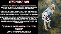 Sindy Rose White Dong dans le cul - putain de studio