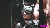 Inked Gurlz - Orgía anual de Gotham City en el club de striptease