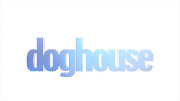 DogHouse - Adoro leccarsi la fica a vicenda con due ragazze calde (Barbara Bieber, Jenny Ferri) - DogHouse