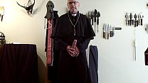 Fr. Kane sprüht seinen SAMEN