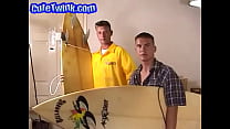 Jeunes surfeurs