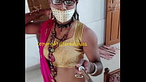Indian crossdresser Lara D'Souza sexy video in saree 2