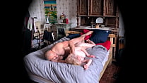 Скрытая камера, она занимается анальным сексом с соседом, пока его жена на работе, заканчивая кримпаем в задницу 2 из 3