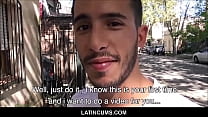 Jovem heterossexual latino Twink gay para pagar com estranho POV