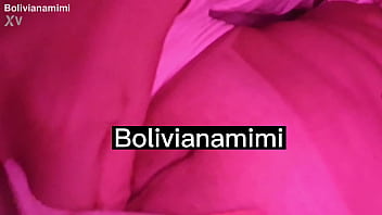 В десятичасовом путешествии я больше не мог терпеть похоть и мастурбировал в ванной в самолете, пока не получал удовольствие и не сквиртил. Приходите посмотреть на bolivianamimi.tv