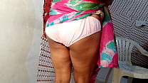 Indian Desi Wife beccata a masturbarsi la figa bagnata in webcam