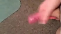 Бритая юная брюнетка lia louise наслаждается игрой со спермой