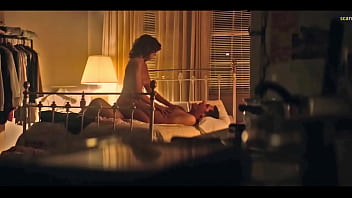 Alison Brie scena di sesso in Glow Looped/Extended (senza musica di sottofondo)