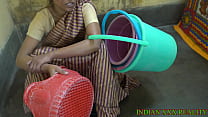 Бедная нищенка, индианка трахается с чистым голосом на хинди