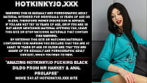 Incroyable Hotkinkyjo baise un gode noir de M. Hankey et prolapsus anal