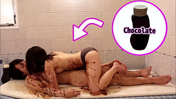 Seks cokelat di kamar mandi pada Hari Valentine - Orgasme nyata dari pasangan muda Jepang