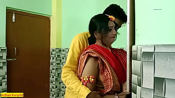 インドのハンサムな夫は美しいベンガルの妻とセックスすることができませんでした！彼女はついに何を言ったの？