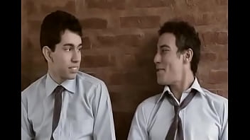 Amigos gay españoles (alguien sabe el nombre de esta película, por favor comente)