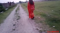Village Saree Desi verheiratete Frau fickt seinen Freund (Offizielles Video von Localsex31)