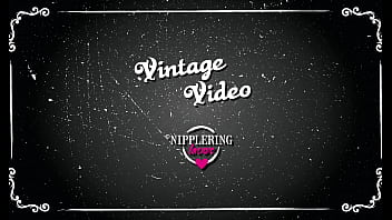 nippleringlover horny milf auto piercing lèvres de sa chatte insertion d'anneaux de lèvres vintage pussy piercing video