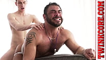 TwinkCore.com - WOW! Draven Navarro is squealing like a pig in this video, where he gets pounded deep and hard in his ass by the twink top Tyler Tanner!
