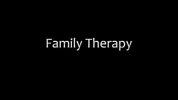 Sexo de mãe de passo grosso em Miami - LaSirena69 - Terapia Familiar - Alex Adams