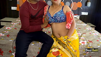 Sexo bhabhi indio durante el contrato de alquiler de la casa con voz clara en hindi