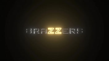 Sliding Into Her - Codi Vore, Gianna Grey / Brazzers / stream full from www.brazzers.promo/