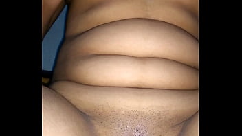 Garota sexy indiana de peitos grandes muito difícil