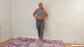 Sexy Yogahosen anprobieren