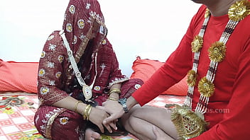 1er rapport sexuel après s'être marié avec son mari fille vierge chatte baise sexe audio hindi