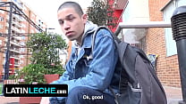 Latin Leche - Nick Bianco, ragazzo etero e magro, accetta di perforare lo stronzo di uno sconosciuto davanti alla telecamera