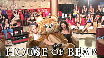 DANCING BEAR - Bienvenue dans la célèbre maison de l'ours (les vêtements sont facultatifs)