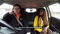 Ebony dirigindo estudante MILF em público fodido em carro ao ar livre