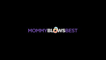 MommyBlowsBest - ブルネットのホットでスパイシーなラティーナが唾とチンポで覆われる