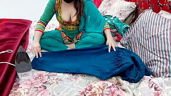 Pakistanaise Maid Anal Sex avec son patron Hindi Audio