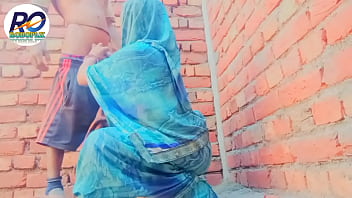 La madre placa la sete della figa di suo figlio con la voce hindi