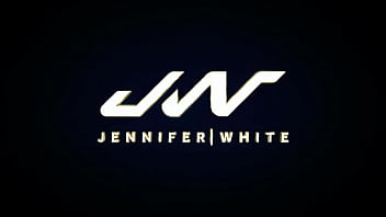 Jennifer White nimmt einen sehr dicken Schwanz