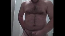 grande gay russo peludo recebe esperma fresco de seu pau.