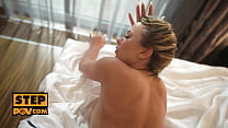 POV - Грудастая блондинка Шалина Дивайн предлагает свое тело после массажа