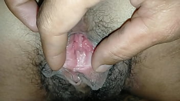 Leckt die Muschi eines thailändischen Mädchens, sehr schöne Klitoris