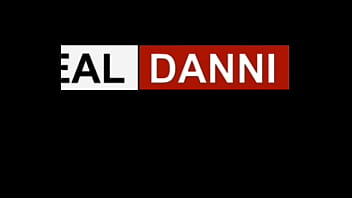 Danni Jones et sa machine à baiser - Vidéo complète - Danni2427