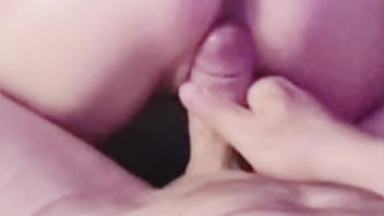 Latina amateur avec un GROS CUL se fait baiser par une grosse bite!