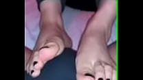 mignon asiatique pieds footjob