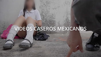 Der Student wollte BEREITS zwischen den Unterrichtsstunden im Hinterhof lutschen und ficken! MEXIKANISCHES SCHULMÄDCHEN (HD)