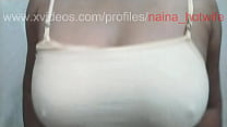 Naina suce ses propres seins et se doigte dans la chatte | Fille Indienne Jouant Avec Des Seins Et La Chatte