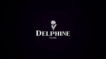 Delphine Films - Горячая Блондинка Афина Фрэнсис Идет В Дом Незнакомцев - Трахается с Владельцем Дома